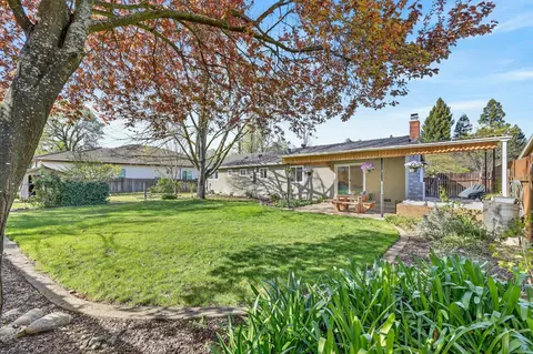Exterior - 6016 Homesweet Way, Carmichael, CA 95608 photo 10 of 19