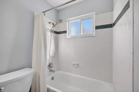 Bath - 6016 Homesweet Way, Carmichael, CA 95608 photo 5 of 5
