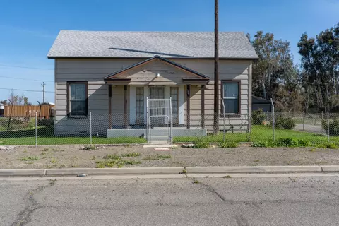 9084 O St, South Dos Palos, CA 93665