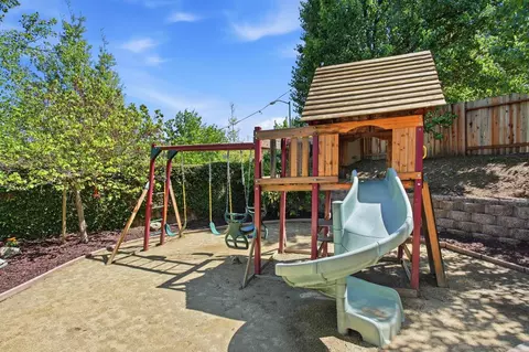 Exterior - 848 Morningside Dr, Folsom, CA 95630 photo 12 of 15