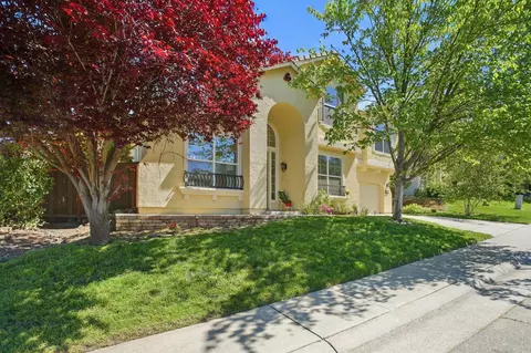 Exterior - 848 Morningside Dr, Folsom, CA 95630 photo 4 of 15