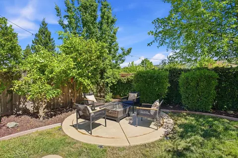 Exterior - 848 Morningside Dr, Folsom, CA 95630 photo 13 of 15