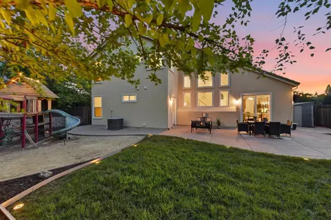 Exterior - 848 Morningside Dr, Folsom, CA 95630 photo 14 of 15