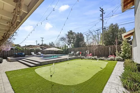 Exterior - 3109 Yorkshire Ln, Modesto, CA 95350 photo 3 of 8