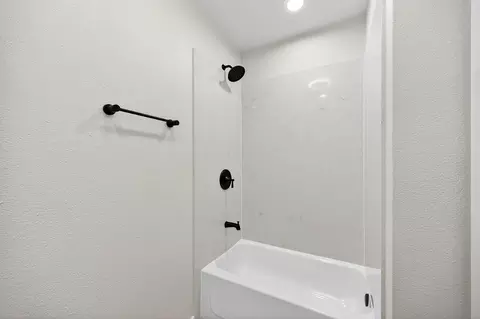 Bath - 3901 Luneman, Placerville, CA 95667 photo 4 of 4