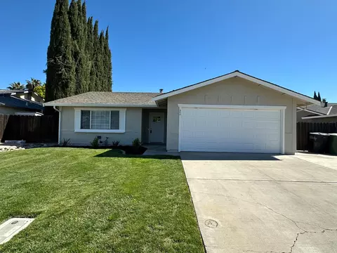 924 Kingery Dr, Ripon, CA 95366 photo 1
