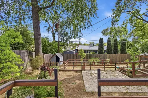 Exterior - 5262 E Flagstone St, Carmichael, CA 95608 photo 4 of 14