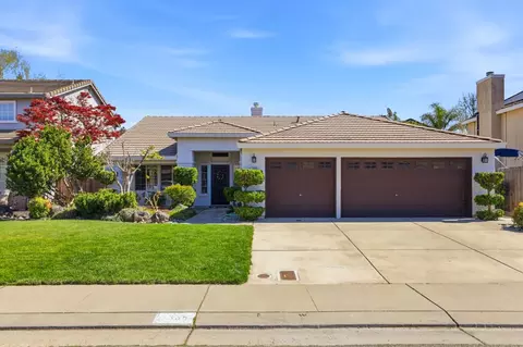 2336 Meadowbrook Dr, Lodi, CA 95242 photo 1