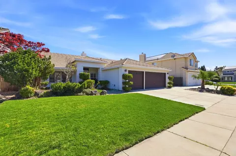 2336 Meadowbrook Dr, Lodi, CA 95242 photo 2
