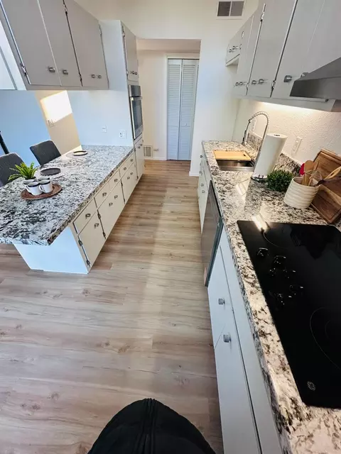 Kitchen - 1427 Brown Dr, Davis, CA 95616 photo 2 of 4