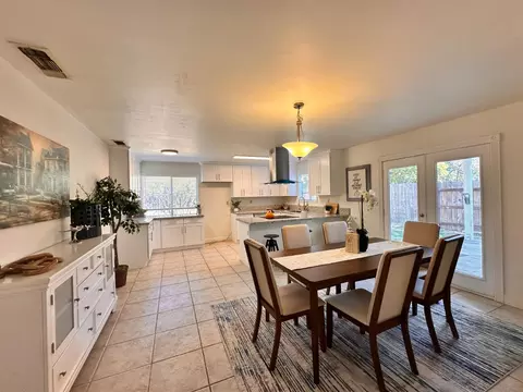 305 Union St, Roseville, CA 95678