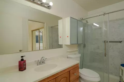 Bath - 5010 Glide Dr #1, Davis, CA 95618 photo 1 of 2