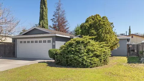 360 Park Ave, Manteca, CA 95337 photo 2