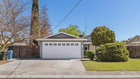 360 Park Ave, Manteca, CA 95337 photo 1