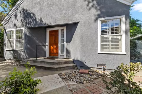 1615 College Ave, Modesto, CA 95350