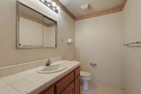 Bath - 325 Lancaster Dr, Stockton, CA 95207 photo 1 of 3
