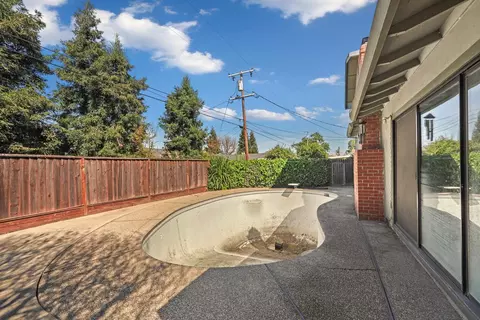 Exterior - 325 Lancaster Dr, Stockton, CA 95207 photo 3 of 5