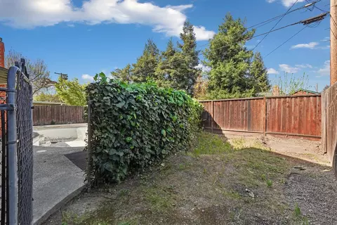 Exterior - 325 Lancaster Dr, Stockton, CA 95207 photo 5 of 5
