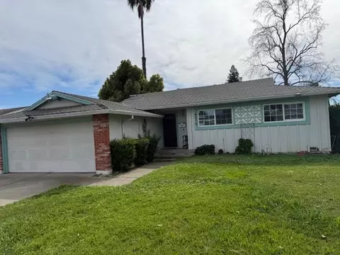 4676 Boyce Dr, Sacramento, CA 95823