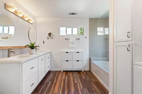 Bath - 12632 Vick Ct, Auburn, CA 95603 photo 1 of 3