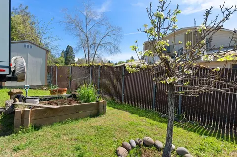 Exterior - 12632 Vick Ct, Auburn, CA 95603 photo 13 of 14