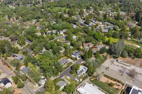 View/Area - 12632 Vick Ct, Auburn, CA 95603 photo 9 of 14