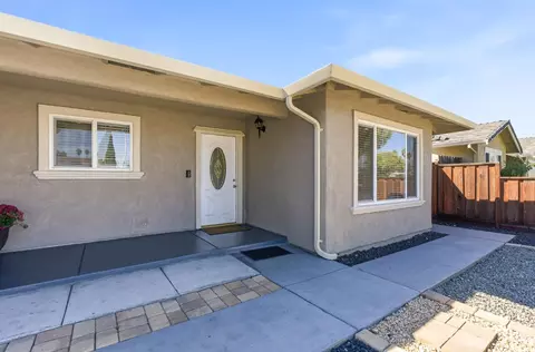Exterior - 36923 Walnut St, Newark, CA 94560 photo 4 of 7