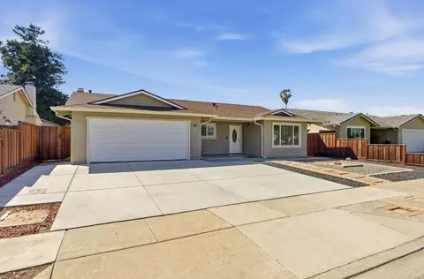 Exterior - 36923 Walnut St, Newark, CA 94560 photo 3 of 7