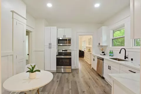 Kitchen - 64 E Noble St, Stockton, CA 95204 photo 3 of 5