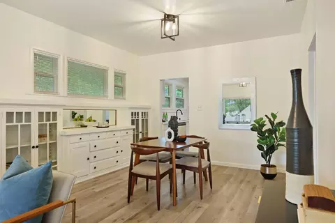 Dining - 64 E Noble St, Stockton, CA 95204 photo 1 of 3