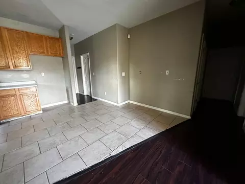 Entry Way - 109 Rosemont Ave, Modesto, CA 95351 photo 1 of 1