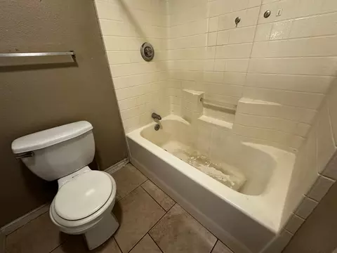 Bath - 109 Rosemont Ave, Modesto, CA 95351 photo 2 of 2