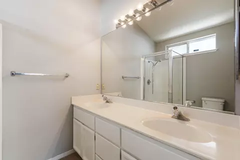 Bath - 7856 Crestleigh Ct, Antelope, CA 95843 photo 1 of 3