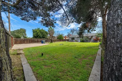 401 Bruce Ave, Modesto, CA 95350 photo 31