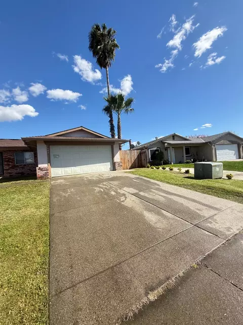 7483 Mandy Dr, Sacramento, CA 95823