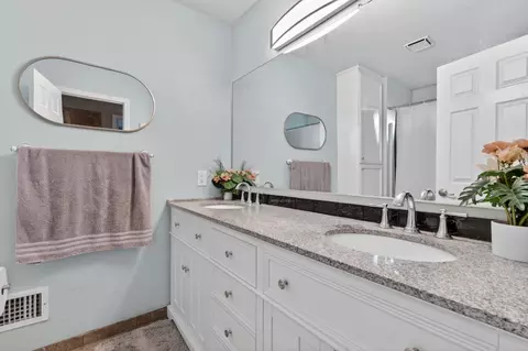 Bath - 1440 Don Pedro Rd, Ceres, CA 95307 photo 1 of 1
