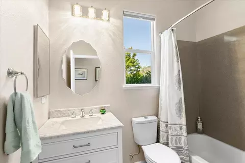Bath - 187 Quail Meadow Ln, Copperopolis, CA 95228 photo 1 of 3