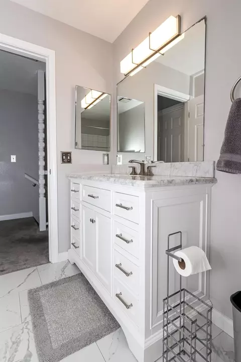 Bath - 3036 Andre Ln, Turlock, CA 95382 photo 5 of 7