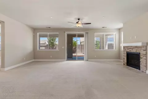 Living - 1632 Banister Ln, Manteca, CA 95337 photo 9 of 10