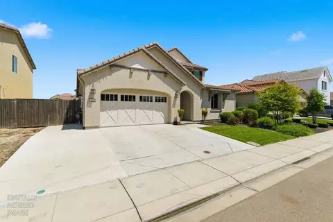 Exterior - 1632 Banister Ln, Manteca, CA 95337 photo 2 of 8