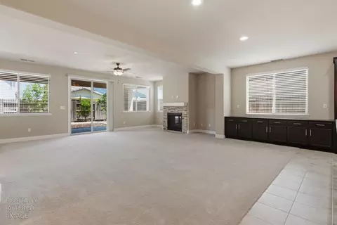 Living - 1632 Banister Ln, Manteca, CA 95337 photo 4 of 10