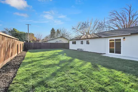 Exterior - 1900 Ellison Dr, Modesto, CA 95355 photo 3 of 7