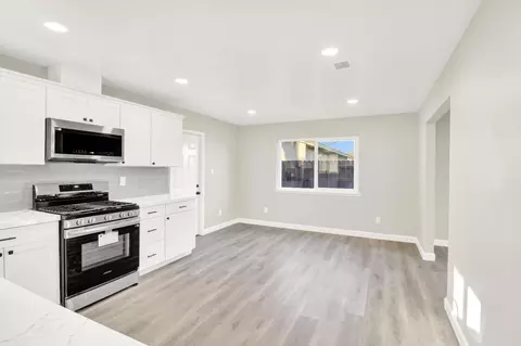 Living - 1900 Ellison Dr, Modesto, CA 95355 photo 2 of 6