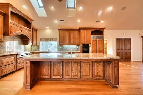 Kitchen - 4835 Val Verde Rd, Loomis, CA 95650 photo 3 of 11