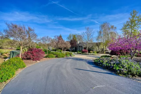 Exterior - 4835 Val Verde Rd, Loomis, CA 95650 photo 5 of 31