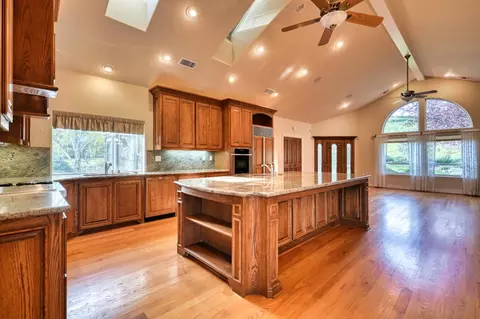 Kitchen - 4835 Val Verde Rd, Loomis, CA 95650 photo 1 of 11