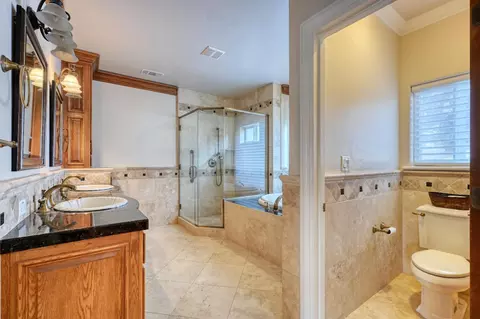 Bath - 4835 Val Verde Rd, Loomis, CA 95650 photo 3 of 6