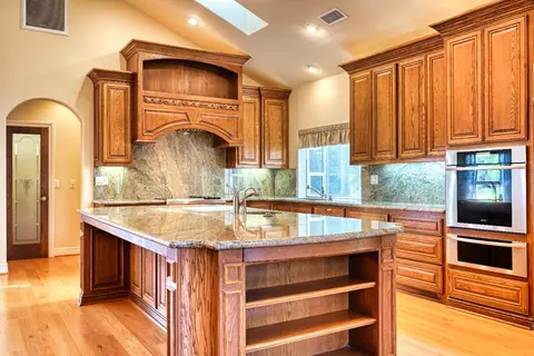 Kitchen - 4835 Val Verde Rd, Loomis, CA 95650 photo 10 of 11