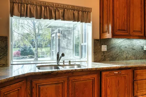 Kitchen - 4835 Val Verde Rd, Loomis, CA 95650 photo 2 of 11