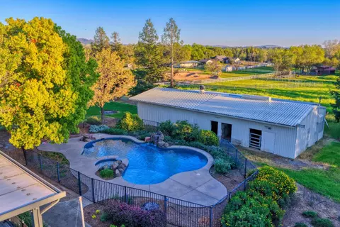Exterior - 4841 Val Verde Rd, Loomis, CA 95650 photo 26 of 40